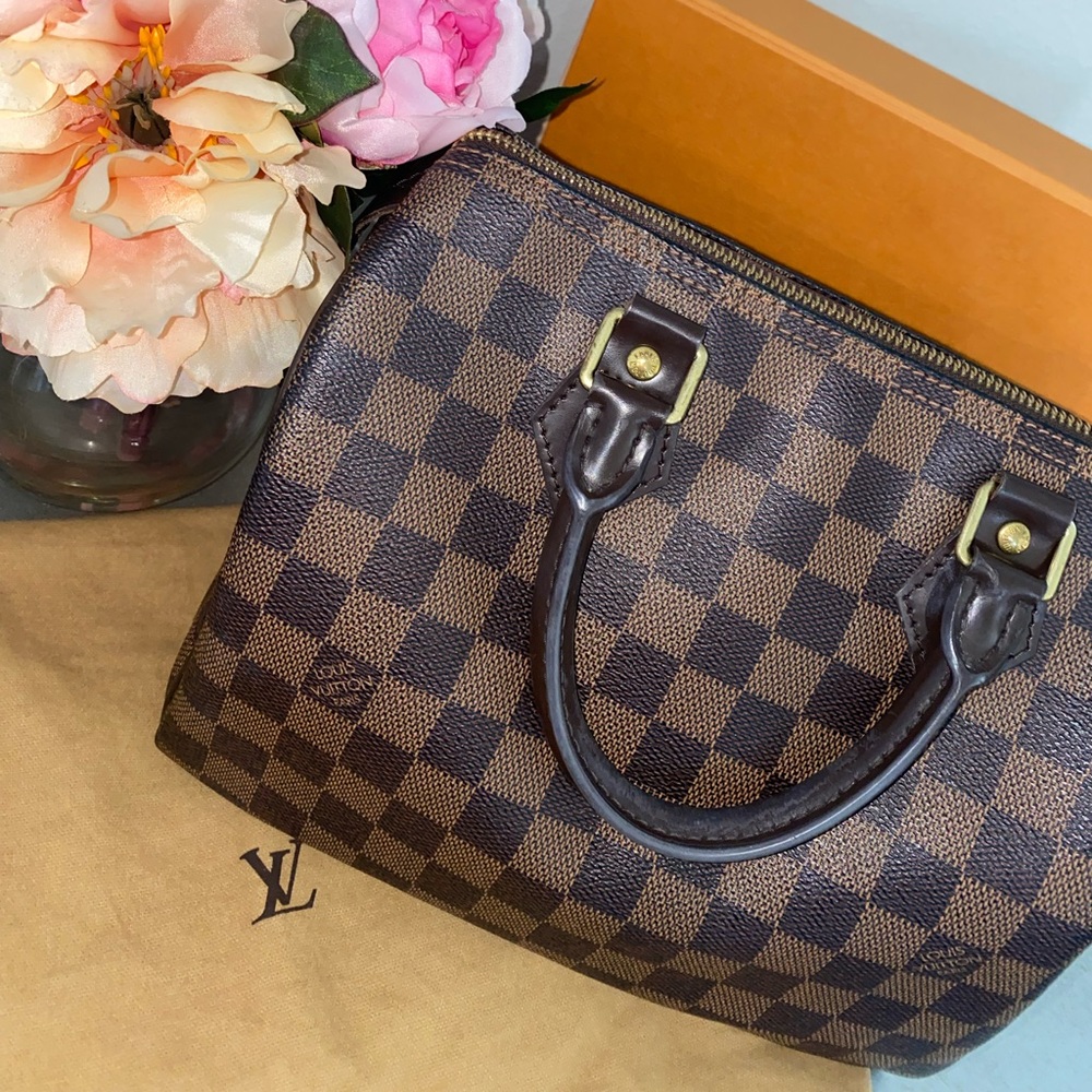 Authentic Louis Vuitton Speedy 25